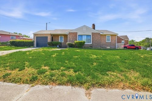 911 Augusta Ave, Petersburg, VA, 23803-3930 | Card Image