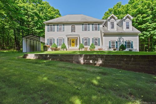 81 Red Barns Rd, Guilford, CT, 06437-3668 | Card Image