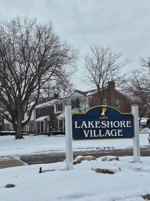 22925 Gary Ln, Saint Clair Shores, MI, 48080-2713 | Card Image