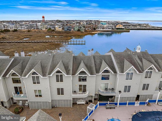 APT-8S - 420 8 Th St, Townhouse with 4 bedrooms, 2 bathrooms and null parking in BEACH HAVEN NJ | Image 5