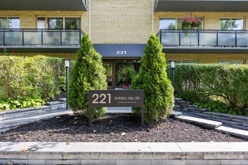 303-221 Russell Hill Rd, Toronto, ON, M4V2T3 | Card Image