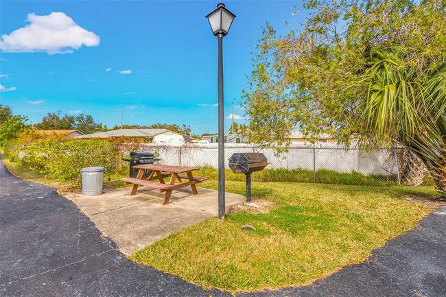 Outdoor Grill Area | Image 32