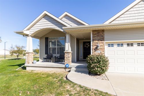 8915 Jamison Dr, West Des Moines, IA, 50266-8548 | Card Image