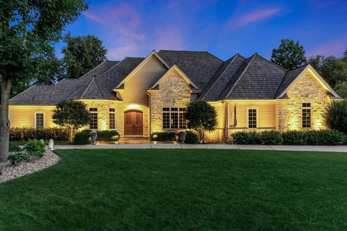 20765 Lincolnshire Court, Brookfield, WI, 53045 | Card Image