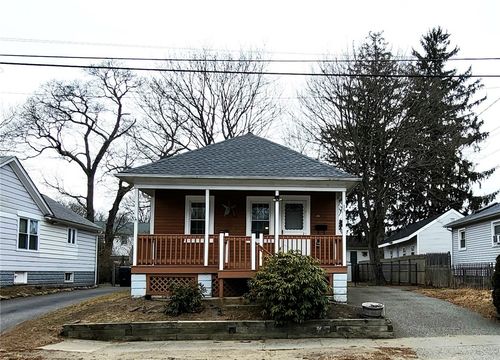 35 Transit St, Warwick, RI, 02889-2018 | Card Image