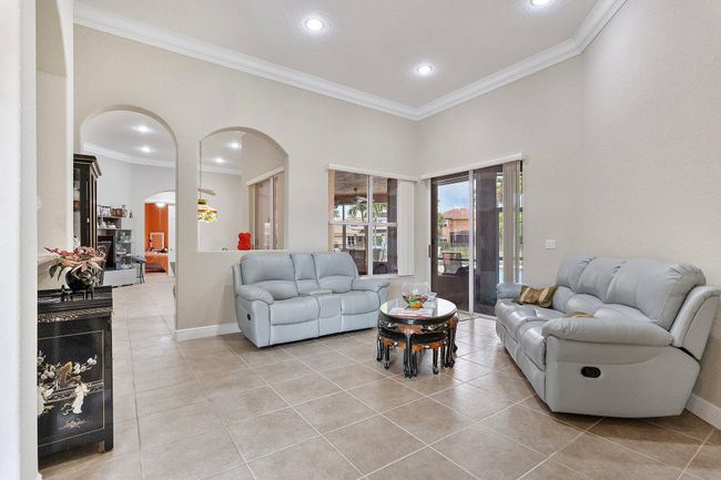 6948 Nw 110 Th Ln, House other with 4 bedrooms, 4 bathrooms and null parking in Parkland FL | Image 6