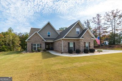 155 Carters Way, House other with 4 bedrooms, 3 bathrooms and 3 parking in Forsyth GA | Image 2