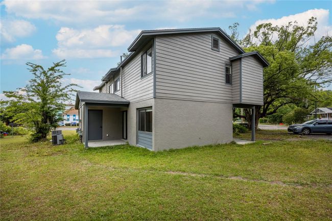 Side View | Image 16