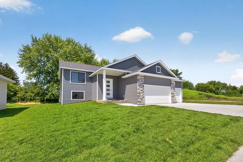 1150 Petersen Ct Nw, Stewartville, MN, 55976-1681 | Card Image