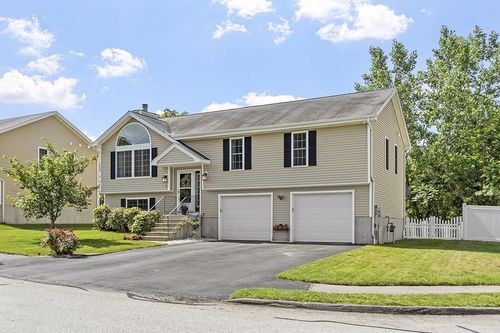 5 Holly Ter, Worcester, MA, 01607-1820 | Card Image