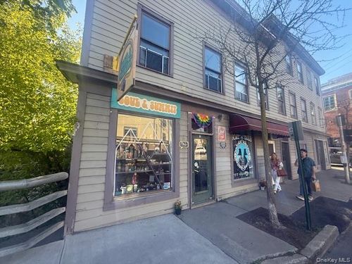 9 Main Street, Warwick (Town), NY, 10990 | Card Image