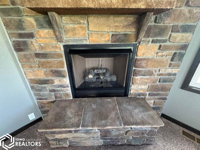 19229 Highway 5, Home with 4 bedrooms, 2 bathrooms and 2 parking in Centerville IA | Image 55