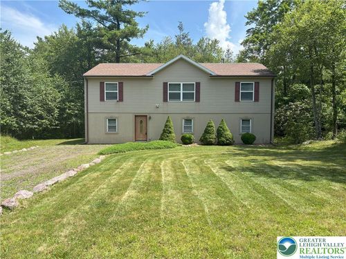 84 N Sycamore Dr, Jim Thorpe, PA, 18229-3620 | Card Image