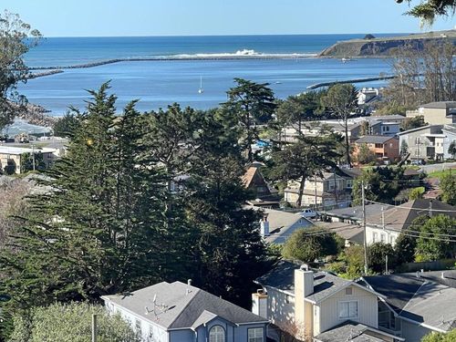 1 Columbus St, El Granada, CA, 94018 | Card Image