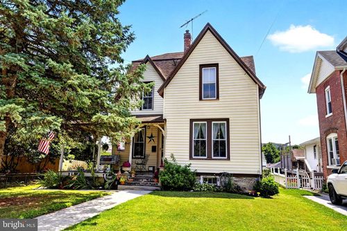 334 Washington Ave, DOWNINGTOWN, PA, 19335-2916 | Card Image