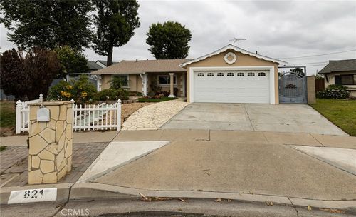 821 S Corta Dr, Santa Ana, CA, 92704-1901 | Card Image
