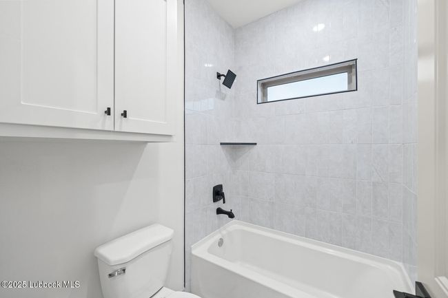 10409 N Fm 1729, House other with 3 bedrooms, 3 bathrooms and null parking in Idalou TX | Image 7