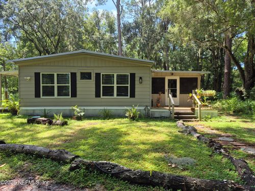 737 Junction Rd, Crescent City, FL, 32112-3027 | Card Image