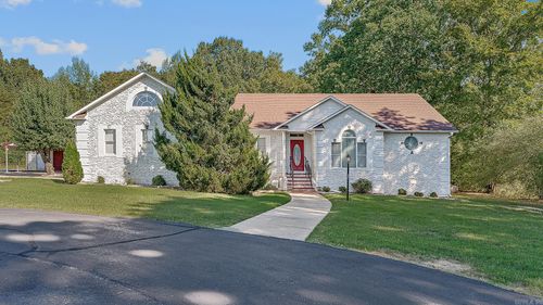 1427 Reynolds Rd, Paragould, AR, 72450-2215 | Card Image