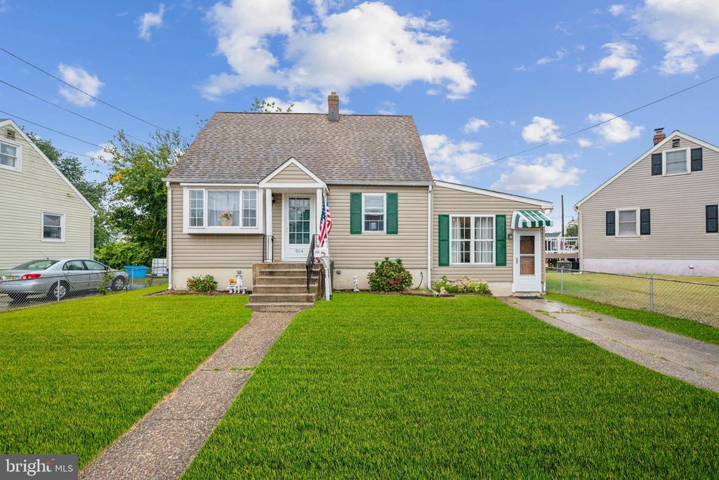 Mercer Ave, Bellmawr, NJ 08031