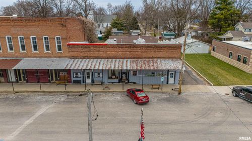 103 W Lincoln St, New Holland, IL, 62671-4051 | Card Image