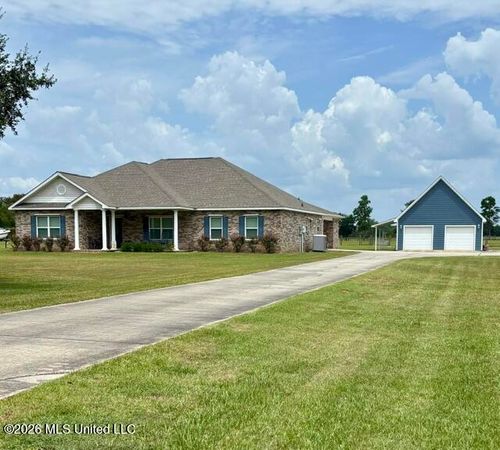 8101 Pecan Ridge Dr, Moss Point, MS, 39562-6276 | Card Image