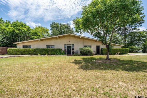 501 S Broad, Chandler, TX, 75758 | Card Image