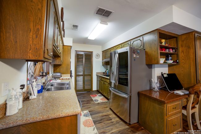 713 Fawndale Ln, House other with 3 bedrooms, 3 bathrooms and null parking in Windcrest TX | Image 14