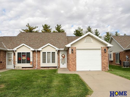 2-2502 Hollyhock Cir, Lincoln, NE, 68521-4709 | Card Image