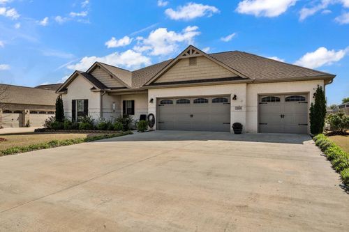 1804 Meadow Brook Dr, Cullman, AL, 35055 | Card Image