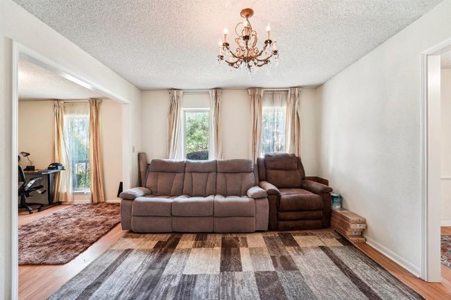 3019 Durban Dr, House other with 4 bedrooms, 3 bathrooms and 2 parking in Houston TX | Image 4