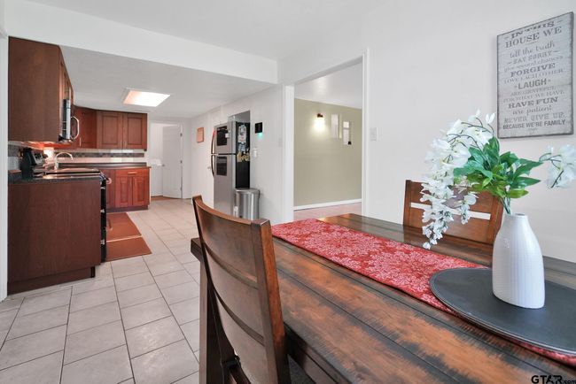 144 Pine Branch Gln, House other with 3 bedrooms, 3 bathrooms and null parking in Holly Lake Ranch TX | Image 10