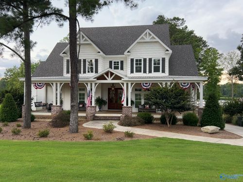 655 Goosepond Island Dr, Scottsboro, AL, 35769-5902 | Card Image