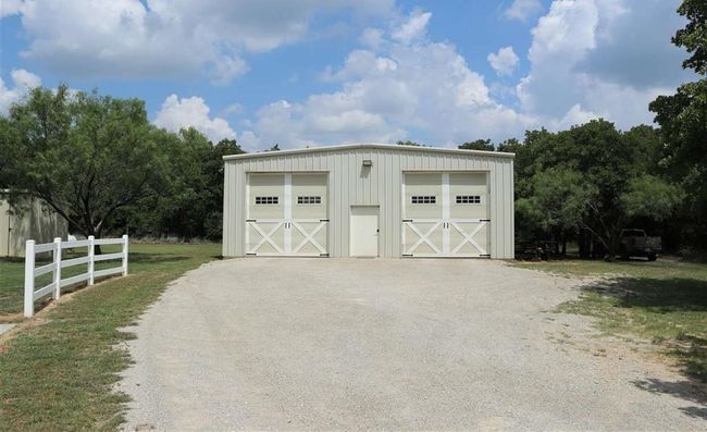 View of garage | Image 10