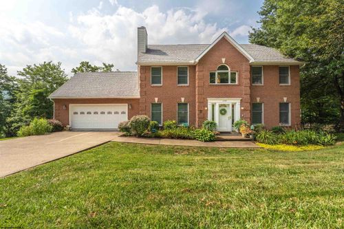 1005 Deerwood Dr, Morgantown, WV, 26508-9178 | Card Image