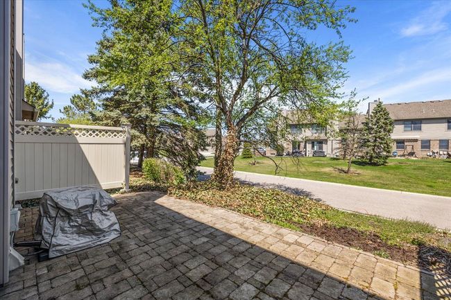 45105 Horseshoe Cir, Condo with 2 bedrooms, 3 bathrooms and null parking in Canton MI | Image 32