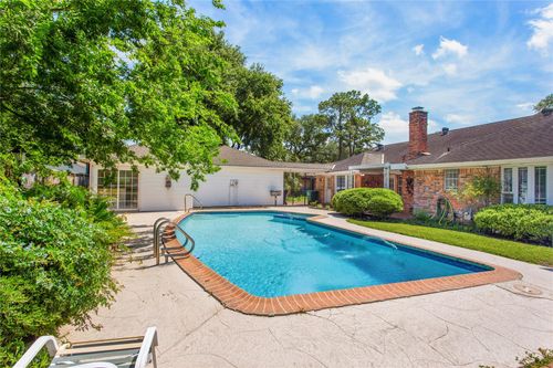 5622 Long Creek Ln, Houston, TX, 77088-5526 | Card Image