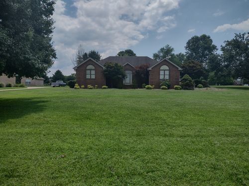 1000 Nina Dr, Springfield, TN, 37172-7005 | Card Image