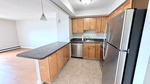 10-b-1025 Hancock St, Quincy, MA, 02169 | Card Image