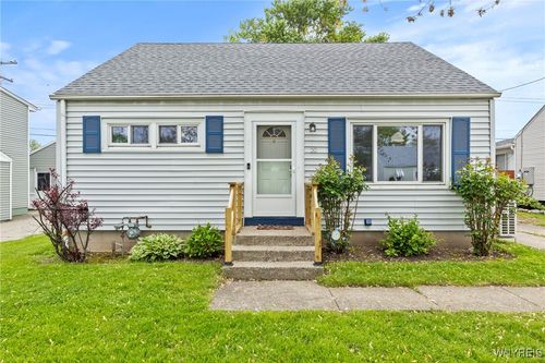 20 Ontario Dr, Cheektowaga, NY, 14225-1747 | Card Image