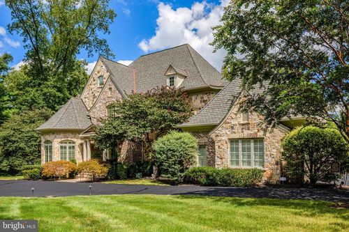 1239 Daleview Dr, MCLEAN, VA, 22102-1538 | Card Image