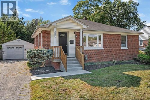 3485 Longfellow Ave, Windsor, ON, N9E2L8 | Card Image