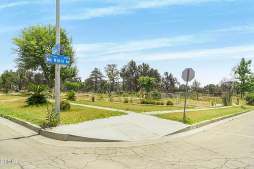 2716 Mcnally Ave, Altadena, CA, 91001-5139 | Card Image