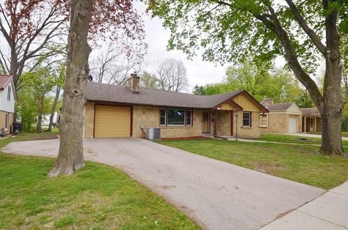 275 N Park Street, Whitewater, WI, 53190 | Card Image