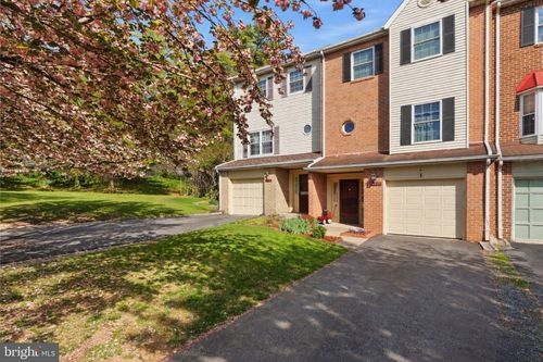 19517 White Saddle Dr, GERMANTOWN, MD, 20874-5015 | Card Image