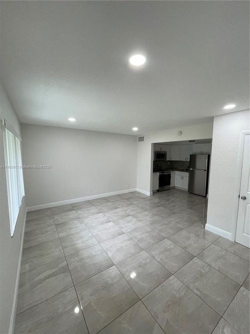 apt-10-1515 S 14th Ave, Hollywood, FL, 33020-6557 | Card Image