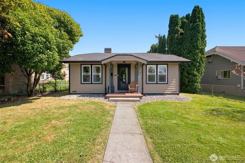 540 21st Ave, Longview, WA, 98632-1304 | Card Image