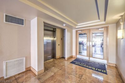 202 - 83 E Agate Avenue, Condo with 2 bedrooms, 2 bathrooms and null parking in Las Vegas NV | Image 3