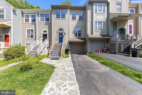 8309 Linden Oaks Ct, LORTON, VA, 22079-3056 | Card Image