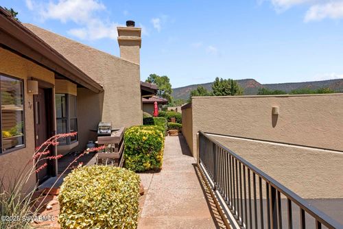 74 Padre Dr, Sedona, AZ, 86351-7847 | Card Image